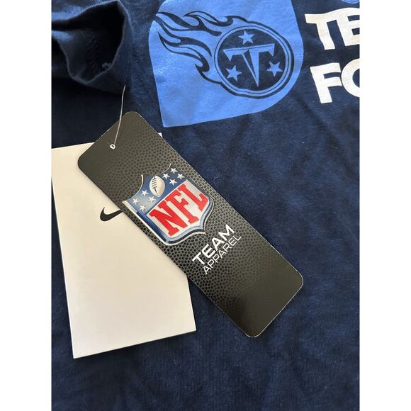 Nike Youth Tennessee Football Titans Local Back College Navy T-Shirt M (10-12) - Picture 8 of 10